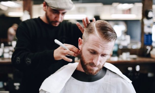 1. Lanang Barbershop , 2. Scissorshand , 3. D’ Mens Barbershop, 4. ShortCut Barbershop, 5. Tsurga Barbershop, 6. Sailor Barbershop , 7. Bro Barbershop, 8. The Patriot , 9. Grease And Glory , 10. Gans Barbershop