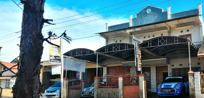 1. Homestay Cahaya, 2. Losmen Bu Djono, 3. Puspa Indah, 4. Homestay Flamboyan, 5. Hotel Asri I, 6. Hotel Arjuna, 7. Homestay Cempaka, 8. Fiedan Homestay, 9. Homestay Bougenville, 10. Homestay Ortegha