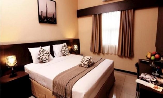 1. Pandu Dewanata, 2. Crown Guest House, 3. Amal Gamasi, 4. D’Emmerick Hotel, 5. Pondok keluarga Osamaliki, 6. Wisma Tamu UKSW, 7. Hotel Griya Wijaya, 8. Rawa Pening Pratama, 9. Hotel Vidi 4, 10. Wisma HS