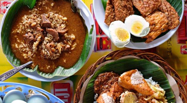 1. Nasi Gandul Bu Endang, 2. Loewy, 3. Sana Sini Restaurant, 4. Warteg Warmo, 5. Mie Ayam Gondangdia, 6. Ketupat Sayur H. Mahmud, 7. Bakmi Ayam Alok Green Ville, 8. Nasi Uduk Kebon Kacang Zainal Fanani, 9. Pecel Ramidjan, 10. Gado-gado Bonbin