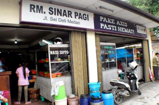 1. RM Sinar Pagi, 2. Soto Kesawan, 3. Bihun Bebek Kumango, 4. Mie Zhou, 5. Tip Top Restaurant, 6. Rumah Makan Tabona, 7. Restoran Garuda, 8. RM Nasi Kapau Hj. Uni Emi, 9. Kwetiau Kerang, 10. Dimsum Ayong