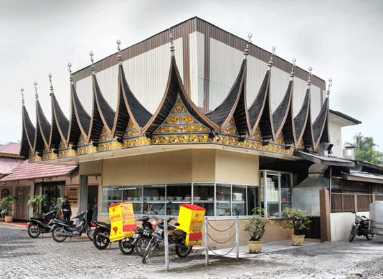1. RM Sinar Pagi, 2. Soto Kesawan, 3. Bihun Bebek Kumango, 4. Mie Zhou, 5. Tip Top Restaurant, 6. Rumah Makan Tabona, 7. Restoran Garuda, 8. RM Nasi Kapau Hj. Uni Emi, 9. Kwetiau Kerang, 10. Dimsum Ayong