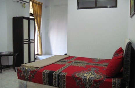 1. Victoria, 2. Kartika Syariah, 3. Waluyo, 4. Assalam Syariah, 5. Seruni, 6. Syariah Teras Solo, 7. Cakra, 8. Omah Gading, 9. Rumah Kita Syariah, 10. Punokawan