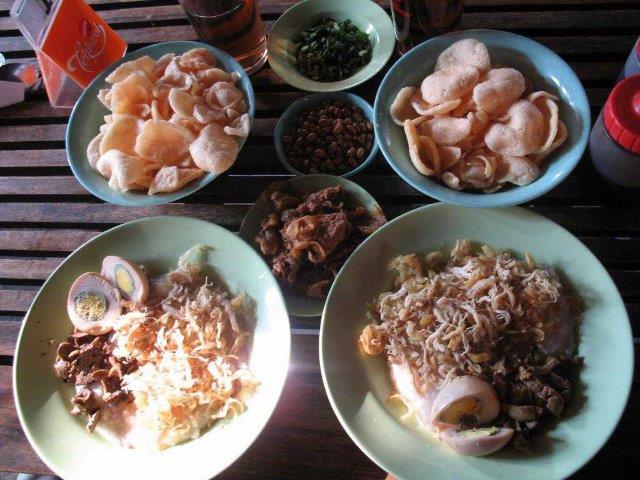 1. Bubur Gibbas, 2. Bubur H. Amid, 3. Bubur Pak Imon, 4. Bubur Pak Zaenal, 5. Mang H. Oyo Pusat, 6. Bubur Ayam Yuyu, 7. Bubur Ayam PMI, 8. Bubur Lampur Merah, 9. Bubur Palaguna, 10. Bubur Handayani