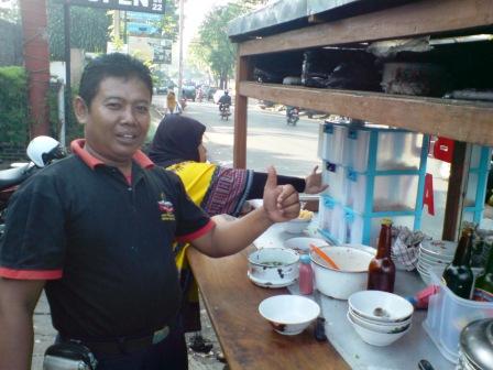 1. Bubur Gibbas, 2. Bubur H. Amid, 3. Bubur Pak Imon, 4. Bubur Pak Zaenal, 5. Mang H. Oyo Pusat, 6. Bubur Ayam Yuyu, 7. Bubur Ayam PMI, 8. Bubur Lampur Merah, 9. Bubur Palaguna, 10. Bubur Handayani