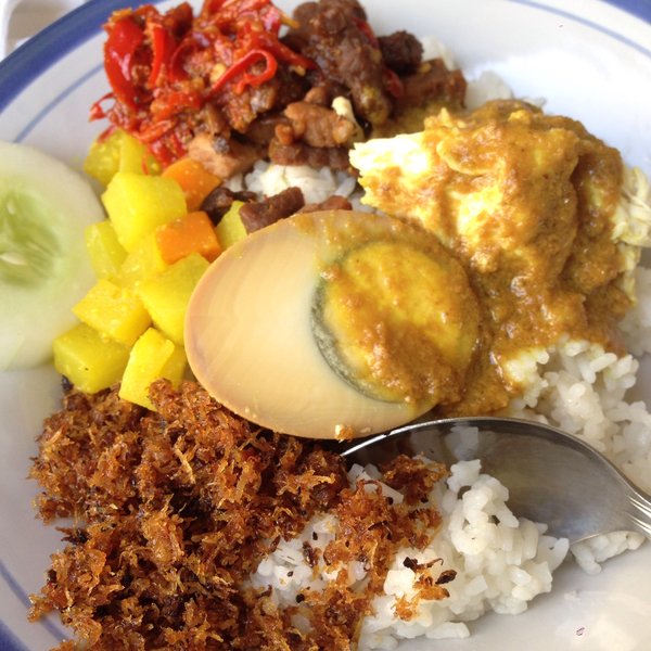 1. Gudeg Abimanyu, 2. Gudeg Anjas, 3. Gudeg Gama, 4. Gudeg Leman, 5. Gudeg Merak Mati, 6. Gudeg Yogya Bulu, 7. Gudeg Bu Dul