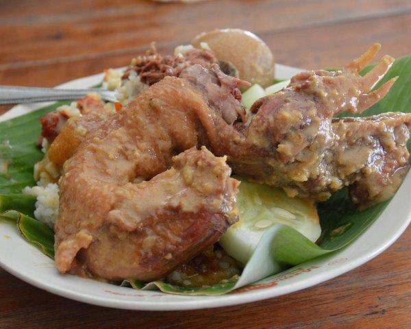 1. Gudeg Abimanyu, 2. Gudeg Anjas, 3. Gudeg Gama, 4. Gudeg Leman, 5. Gudeg Merak Mati, 6. Gudeg Yogya Bulu, 7. Gudeg Bu Dul
