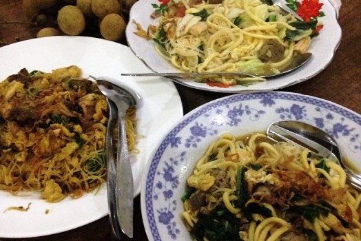 1. Mbah Soleh Ngru-Q, 2. Blenger Food, 3. Bu Citro, 4. Mie Anglo, 5. Pak Min, 6. Cak Fin, 7. Mbah Mangoen