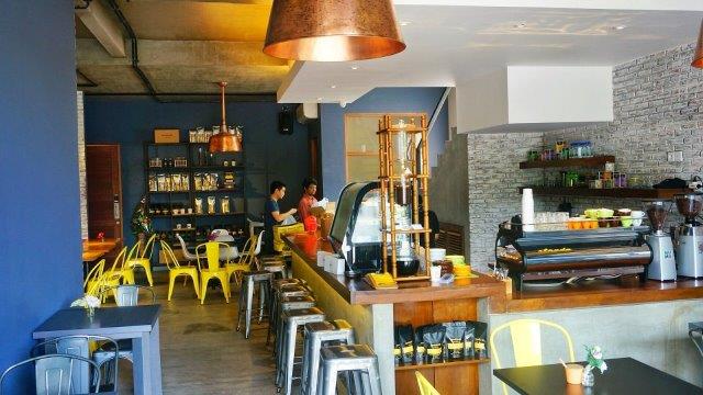1. Orange Cafe, 2. Lumer, 3. Zangrandi Ice Cream, 4. Bromelia Indonesian Cafe &amp; Resto, 5. De Pantry, 6. De Mandailing Cafe And Eatery, 7. Libreria Eatery, 8. Monopole Coffee Lab, 9. Kudos Cafe, 10. Noach Cafe &amp; Bistro