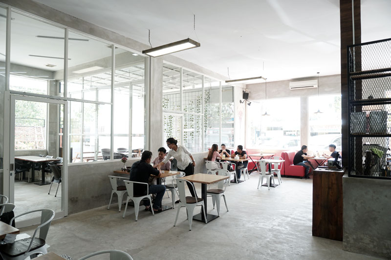 1. Macehat Coffee, 2. The Thirthy Six, 3. Coffee Locale, 4. Matador Country, 5. Sangrai Coffeeshop, 6. Vo Coffee, 7. Jabu Berastagi, 8. Kopi Layang, 9. A Dua Coffee, 10. Otten Coffee
