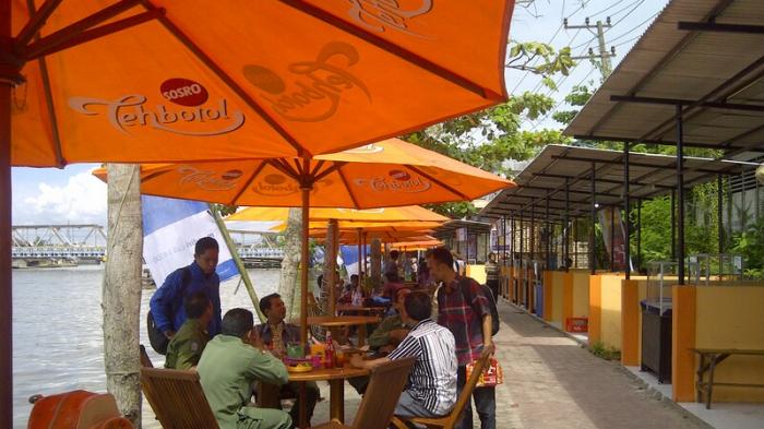 1. Pasar Wadai Ramadhan, 2. Pantai Jodoh, 3. Masjid Sultan Suriansyah, 4. Museum Wasaka, 5. Menara Pandang, 6. Bekantan, 7. Kawasan Wisata Kuliner Mandiri