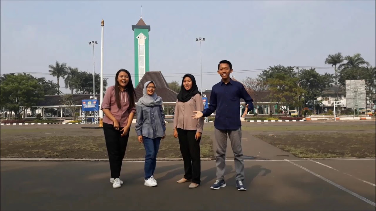 1. Alun-Alun Karawang, 2. Situ Cipule, 3. Bendungan Walahar, 4. Pohon Miring Kosambi, 5. Lapangan Karangpawitan, 6. Wisata Selfi Hutan Kertas, 7. Danau Kalimati