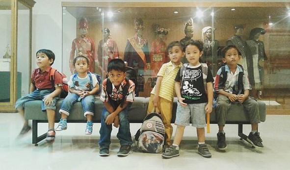 1. Istana Maimun, 2. Museum Negeri Sumatera Utara, 3. Mora Indah, 4. Lapangan Merdeka Walk, 5. Kebun Binatang Simalingkar, 6. Taman Burung Migran, 7. Taman Srideli