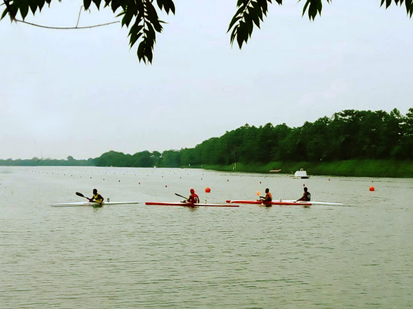 1. Alun-Alun Karawang, 2. Situ Cipule, 3. Bendungan Walahar, 4. Pohon Miring Kosambi, 5. Lapangan Karangpawitan, 6. Wisata Selfi Hutan Kertas, 7. Danau Kalimati