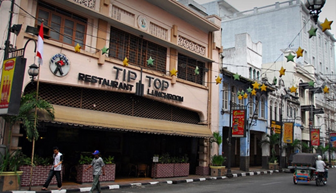 1. The Edge, 2. Desadesa Cafe, 3. Gardenia, 4. The Traders, 5. O’Flahertys, 6. Ben’s Cafe, 7. Trattoria, 8. Tip Top, 9. Sowe Bistro, 10. Prime Steak House