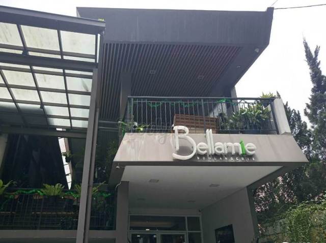 1. Dusun Bambu, 2. Sapu Lidi, 3. One Eighty Coffe, 4. Feast, Sheraton, 5. Sierra, 6. Congo Cafe, 7. The Valley, 8. Bellevue French &amp; Italian Bistro, 9. Stone Cafe, 10. Warung Langit, 11. Warung Salse, 12. Warung Sitinggil, 13. D’Pakar, 14. Rumah Kopi, 15. Boemi Joglo Rancakendal, 16. Kebun Awi Kaffee, 17. L’Societe, 18. Takigawa, 19. Lisung , 20. Dago Tea House, 21. Caffe Bene, 22. Capital 8, 23. Noah’s Barn Coffeenery, 24. Bellamie Boulangerie, 25. Lawangwangi, 26. Green Cafe, 27. Vanilla Kitchen &amp; Wine, 28. Giggle Box, 29. Baker Street, 30. Miss Bee Providore, 31. Braga Permai, 32. Burgundy Dine &amp; Wine, 33. Le Delice Café, 34. Bengkel Kopi, 35. Cups Coffee &amp; Kitchen, 36. Sukha Delights, 37. Pinisi Resto, 38. Lereng Anteng, 39. Hummingbird Eatery, 40. Chingu Cafe, 41. Centropunto Indofusion Resto, 42. Madame Sari Restaurant, 43. Two Hands Full, 44. Waroeng Ethnic, 45. Rumah Stroberi