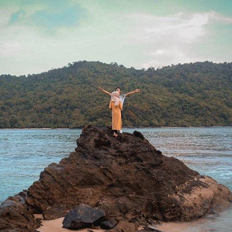 Harga Tiket Masuk, Pantai Laguna, Keindahan Potensi, Penginapan, Jalan Menuju Lokasi
