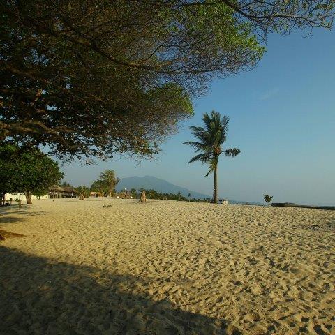 Harga Tiket Masuk, Pantai Laguna, Keindahan Potensi, Penginapan, Jalan Menuju Lokasi