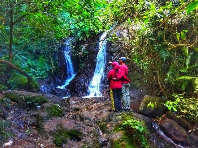 Pesona Curug , Konservasi Kupu Kupu, Mitos Lokasi, Penginapan Terdekat , Camping di Sekitar , Rute Menuju Lokasi , Harga Tiket Masuk , Dibuatkan Film TV, Tips Mengunjungi 