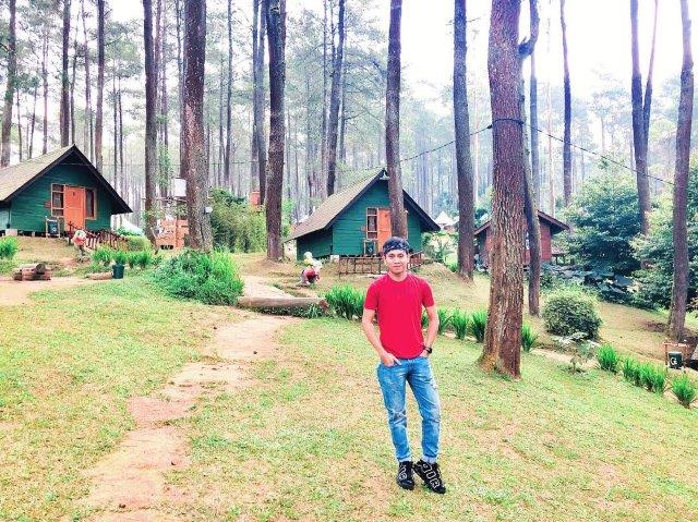 Asiknya Berfoto, Menilik Lokasi, Sisi Menarik, Paket Wisata, Penginapan di Cikole