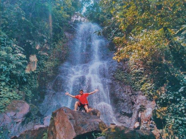 Pesona Curug , Konservasi Kupu Kupu, Mitos Lokasi, Penginapan Terdekat , Camping di Sekitar , Rute Menuju Lokasi , Harga Tiket Masuk , Dibuatkan Film TV, Tips Mengunjungi 