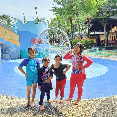 Peminat Wisata Air, Rute Menuju Lokasi, Berbagai Wahana , Harga Tiket Masuk , Fasilitas
