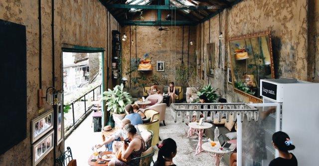 1. Velluto Gelato Cafe, 2. Take House Of Ramen, 3. Dulang Cafe, 4. Arang Sate Bar, 5. Lazy Cats Cafe, 6. Red Dragon Ramen, 7. Wook Way, 8. Folie, 9. Mr. Husky, 10. The Alleyway Cafe, 11. Warung Ole