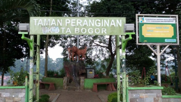 1. Kebun Raya Bogor, 2. Masjid Raya, 3. Taman Safari, 4. Taman Air Mancur, 5. Taman Kencana, 6. Taman Peranginan, 7. Taman Topi, 8. Telaga Warna, 9. Gunung Riung, 10. TWM Park, 11. Hutan Kota Ahmad Yani, 12. Lapangan Sempur