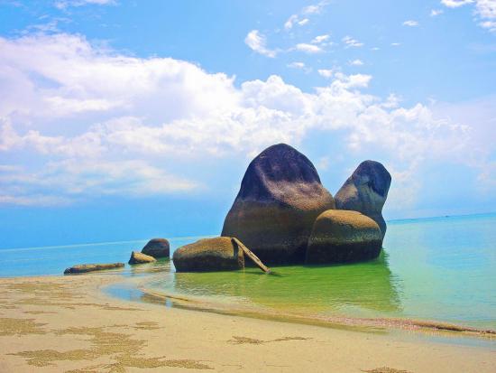 1. Batu Perahu, 2. Siangau Pala Teluk Limau, 3. Sumur Tujuh Koba, 4. Parai Tenggiri, 5. Tongaci/De Lokomotif Sungailiat, 6. Remodong, 7. Air Anyer Beach, 8. Arung Dalam, 9. Asmara, 10. Matras