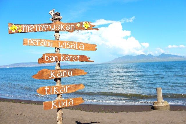 1. Teluk Hijau, 2. Pulau Merah, 3. Plengkung G Land, 4. Sukamade, 5. Watu Dodol, 6. Rajegwesi, 7. Trianggulasi, 9. Wedi Ireng, 10. Cacalan