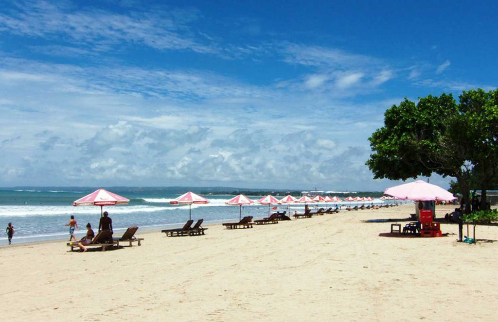 1. Kuta Bali, 2. Florida Anyer, 3. Klayar, 4. Lovina, 6. Pelabuhan Ratu, 7. Sanur, 8. Alif Stone Park, 9. Kolbano