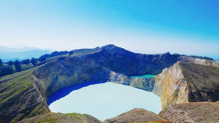 1. Situ Patenggang Patengan, 2. Danau Tondano, 3. Danau Segara Anakan, 4. Danau Kawah Ijen, 5. Danau Kelimutu