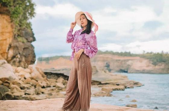 Lokasi Dimana?, Sejarah Asal Usul, Wisata Pantai Klayar, Harga Tiket Masuk, Fasilitas Yang Ada, Jalan Menuju Lokasi