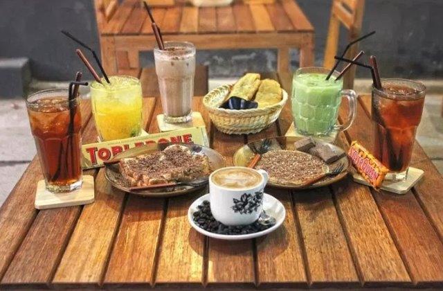 1. Kedai Tabaria, 2. Warung Cley, 3. Habitus, 4. My Kopi O!, 5. Hologram Cafe & Eatery, 6. RR Hotplate, 7. Panza Gourmet, 8. Liberica Cafe, 9. Waroeng Gentong, 10. Abe Cafe Resto