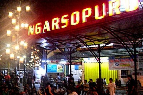 1. Gladag Food Center, 2. Taman Balekambang, 3. Taman Sekartaji, 4. Pabelan, 5. Gerbang Institut Seni Indonesia, 6. Ngarsopuro Night Market, 7. Stadion Manahan, 8. Alun-Alun Kidul, 9. Kawasan Universitas Sebelas Maret, 10. Stasiun Purwosari, 11. Taman Sriwedari
