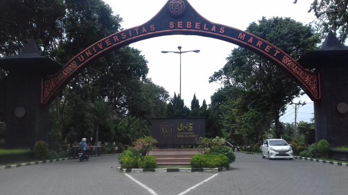 1. Gladag Food Center, 2. Taman Balekambang, 3. Taman Sekartaji, 4. Pabelan, 5. Gerbang Institut Seni Indonesia, 6. Ngarsopuro Night Market, 7. Stadion Manahan, 8. Alun-Alun Kidul, 9. Kawasan Universitas Sebelas Maret, 10. Stasiun Purwosari, 11. Taman Sriwedari