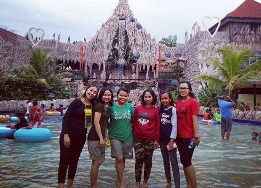 1. Konsep Wahana yang Unik, 2. Memiliki Wahana Seluncuran Tertinggi dan Terpanjang di Lampung, 3. Wahana Sungai Naga, 4. Wahana Permainan Anak, 5. Kolam Renang Olimpiade, 6. Memiliki Fasilitas yang Lengkap, 7. Harga Tiket Masuk yang Murah, 8. Meloncat Tinggi di atas Trampolin