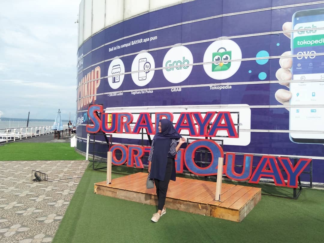 1. Berada di Area Pelabuhan Tanjung Perak, 2. Merapatnya Beberapa Kapal Pesiar, 3. Tempat Untuk Mengembangkan UMKM, 4. Bisa Ditempuh Dengan Menggunakan Transportasi Umum, 5. Pemandangan yang Susah Buat Move On, 6. Berkeliling Ke Selat Madura