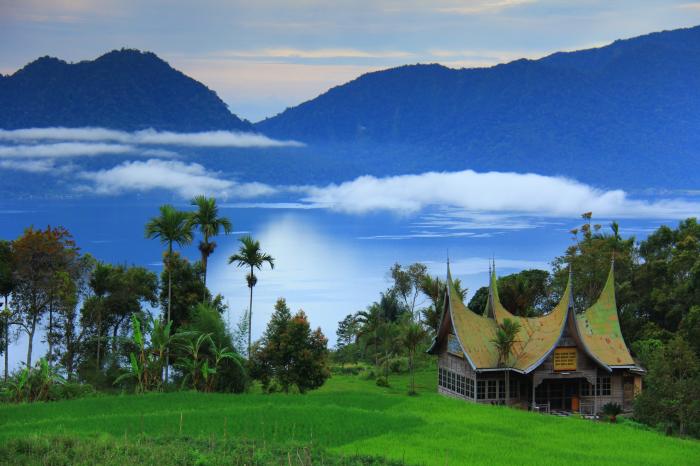 1. Danau Singkarak, 2. Danau Maninjau, 3. Danau Kembar, 4. Danau Talang, 5. Danau Laut Tinggal