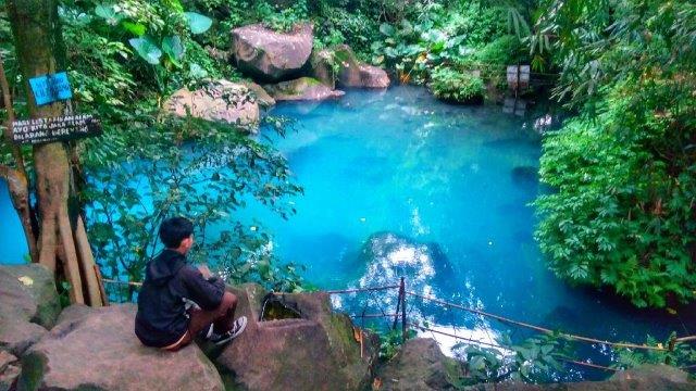 1. Waduk Jatiluhur, 2. Situ Wanayasa, 3. Waduk Cirata, 4. Situ Buleud, 5. Danau Biru Situ Cilembang