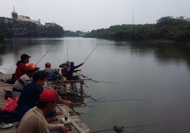 1. Telaga Biru Cisoka, 2. Danau Situ Gede, 3. Situ Cipondoh, 4. Danau Cikokol, 5. Danau Tomang