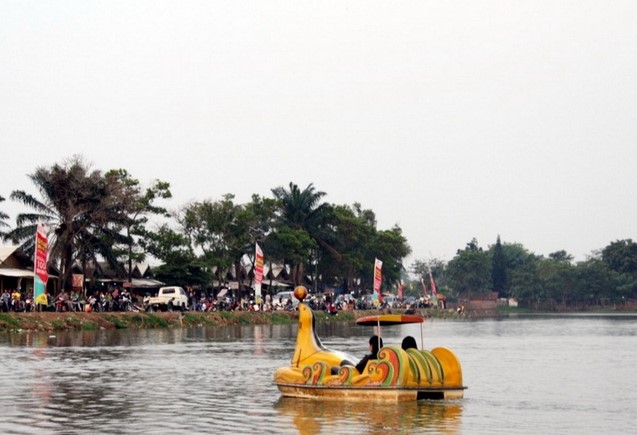 1. Telaga Biru Cisoka, 2. Danau Situ Gede, 3. Situ Cipondoh, 4. Danau Cikokol, 5. Danau Tomang