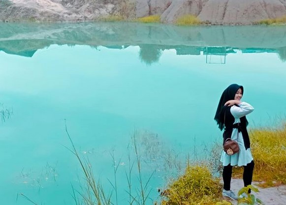 1. Seperti Sebuah Candu, 2. Bekas Galian, 3. Mudah di Tempuh Dengan Transportasi Umum, 4. Sudut Spot yang Fotogenic, 5. Warna Airnya Berubah, 6. Bisa Berkeliling Danau, 7. Fasilitas yang Lengkap