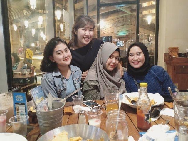 1. Piscator Seafood, 2. Bakmi Kepiting Pontianak, 3. Waroeng Kita, 4. Lady Alice Tea Room, 5. Eric Kayser Artisan Boulanger, 6. Fook Yew Shanghai Bistro &amp; Bubble Tea Lab, 7. Remboelan, 8. Seribu Rasa Seafood and Grill, 9. Munchies Resto &amp; Bar, 10. Basilico, 11. Liberica Coffee, 12. Miyagi, 13. Marugame Udon, 14. Fish &amp; Co., 15. Jeans Chili Chicken, 16. Kintan Buffet