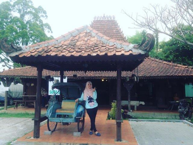 1. Tautan Rasa, 2. Gurih 7 Bogor, 3. Waroenk Talubi, 4. Cyrano Café, 5. Lusso Café & Resto, 6. Nicole’s Kitchen & Lounge, 7. De Salman Resto, 8. Toastea Cafe, 9. Death by Chocolate Bogor, 10. The Place, 11. Rumah Air Restaurant, 12. Lemongrass Modern Kopitiam, 13. Two Stories Cafe, 14. Lemon8 Cafe, 15. Royal Bakery & Café, 16. Peppino House Resto, 17. Ah Poong (Pasar Apung Sentul City) Food Court, 18. Culinaire Van Bogor, 19. Mie Ayam Baso Bangka “AL”, 20. Cool & Cool, 21. Warung Tam@n, 22. Resto Solo, 23. Bakso PMI, 24. Pondok Sate Tongseng Assalam, 25. Boogie Cafe, 26. Food Gallery BTM, 27. Cabana Café, 28. De Leuit, 29. Saung Kuring, 30. Daiji Ramen, 31. De Saung, 32. Meranti Restaurant, 33. Bale Kabayan, 34. Sop Buntut Mang UU, 35. Kedai Kita, 36. Apple Pie, 37. Cafe Dedaunan, 38. Monarchy Bistro, 39. Daily Dose Coffee & Eatery, 40. DGlock, 41. Cimory Riverside, 42. Momomilk Barn