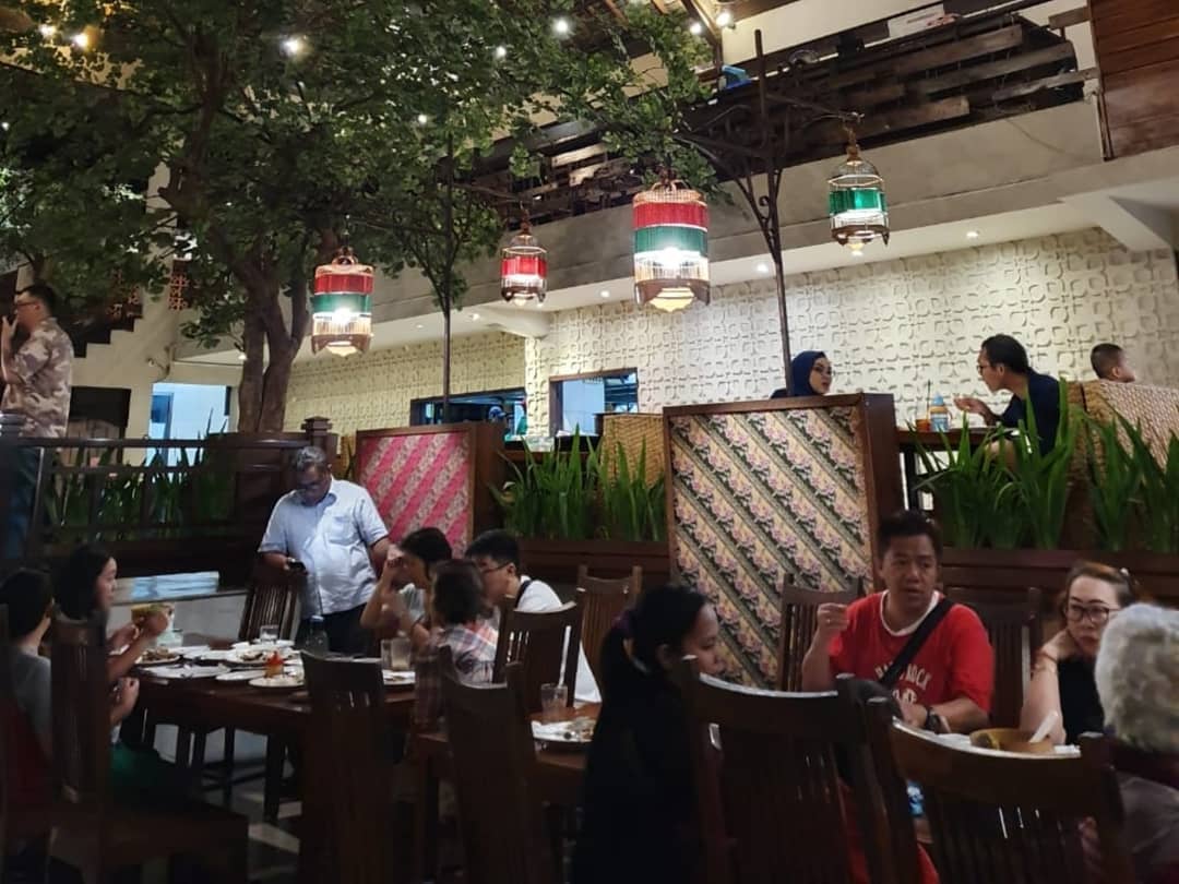 1. Tautan Rasa, 2. Gurih 7 Bogor, 3. Waroenk Talubi, 4. Cyrano Café, 5. Lusso Café & Resto, 6. Nicole’s Kitchen & Lounge, 7. De Salman Resto, 8. Toastea Cafe, 9. Death by Chocolate Bogor, 10. The Place, 11. Rumah Air Restaurant, 12. Lemongrass Modern Kopitiam, 13. Two Stories Cafe, 14. Lemon8 Cafe, 15. Royal Bakery & Café, 16. Peppino House Resto, 17. Ah Poong (Pasar Apung Sentul City) Food Court, 18. Culinaire Van Bogor, 19. Mie Ayam Baso Bangka “AL”, 20. Cool & Cool, 21. Warung Tam@n, 22. Resto Solo, 23. Bakso PMI, 24. Pondok Sate Tongseng Assalam, 25. Boogie Cafe, 26. Food Gallery BTM, 27. Cabana Café, 28. De Leuit, 29. Saung Kuring, 30. Daiji Ramen, 31. De Saung, 32. Meranti Restaurant, 33. Bale Kabayan, 34. Sop Buntut Mang UU, 35. Kedai Kita, 36. Apple Pie, 37. Cafe Dedaunan, 38. Monarchy Bistro, 39. Daily Dose Coffee & Eatery, 40. DGlock, 41. Cimory Riverside, 42. Momomilk Barn