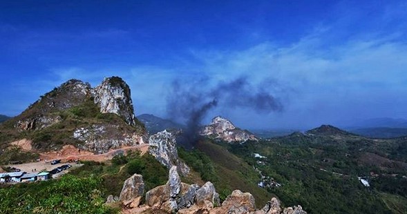 1. Hamparan Batu yang Instagenic, 2. Sejarah yang Menarik Untuk disimak, 3. Christmast Islandnya Indonesia, 4. Goa Alam yang Begitu Mengesankan, 5. Hammock, 6. Perpaduan Alam yang Sempurna