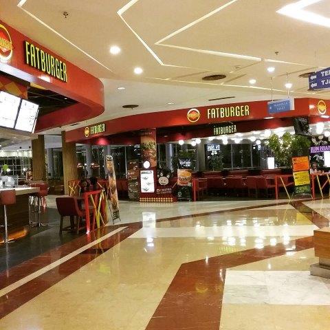 1. The Playground, 2. Radio Dalam Diner, 3. Han Gang Korean Food &amp; Grill Restaurant, 4. Remboelan, 5. Fiesta Steak, 6. FATBURGER, 7. Sushi Tei, 8. Din Tai Fung, 9. Jittlada Restaurant, 10. Pho 24, 11. Halal Bistro by Fiddleheads, 12. Lada Putih, 13. Warjok Asli, 14. Pancious, 15. Bakerzin, 16. Hokkaido Baby, 17. Bing Go, 18. Analogy Pastry and Bistro, 19. Honey Creame, 20. Island Creamery