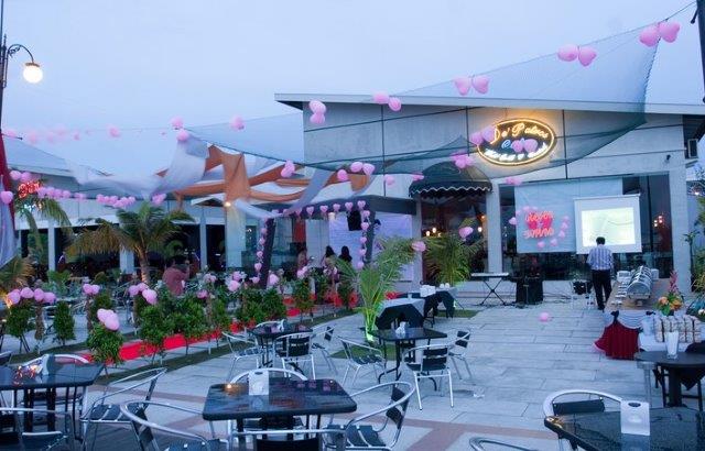 1. Sky 8 Rooftop, 2. De Patros Cafe, 3. Cabuci (Cafe Bukit Cinta), 4. De Bottle, 5. Piccola Stella D’Almanna, 6. Diamond Cafe & Resto