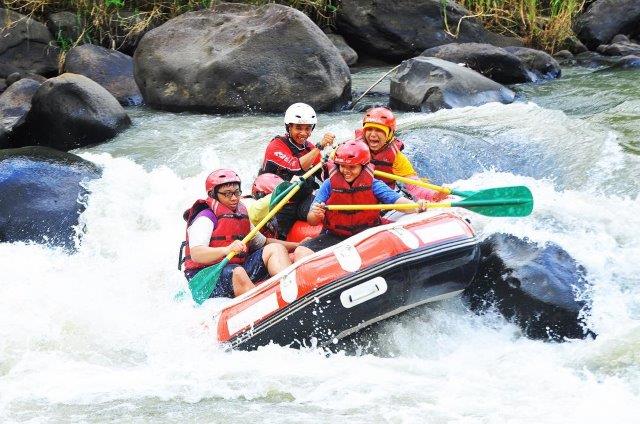 Sungai Citarik, Bisa Untuk Pemula , Lokasi Kejuaraan Dunia , Cara Menuju Lokasi, Harga Paket 1 Hari , Paket 2 Hari 1 Malam , Promo Rafting dan Paintball , Paket Murah Group, Paket Gathering , Lama Waktu Sesuai Jarak, Lokasi Lain 